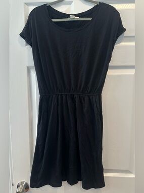 H&M Black Short-Sleeve Gathered-Waist Dress